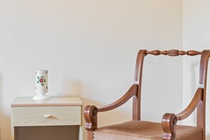 Apartment | Interior detail - Apartment in Tuscany Near Lake Trasimeno (Tuoro sul Trasimeno)