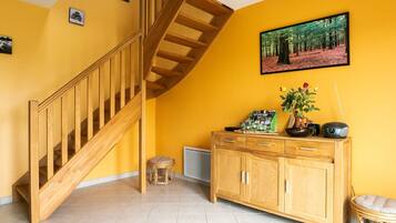 3 bedrooms, minibar, individually furnished
