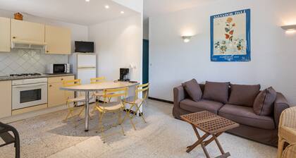 Flat in a Beautiful Building With Pool