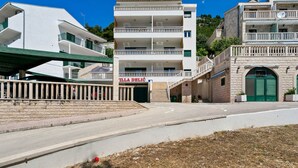 Exterior - Boutique Apartment in Drvenik With Balcony (Gradac)