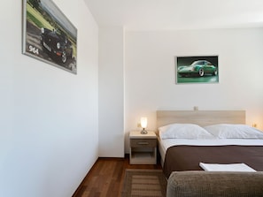 Apartment | 1 bedroom, iron/ironing board