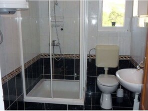 Apartment | Badezimmer | Dusche