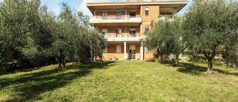 Apartment | Exterior