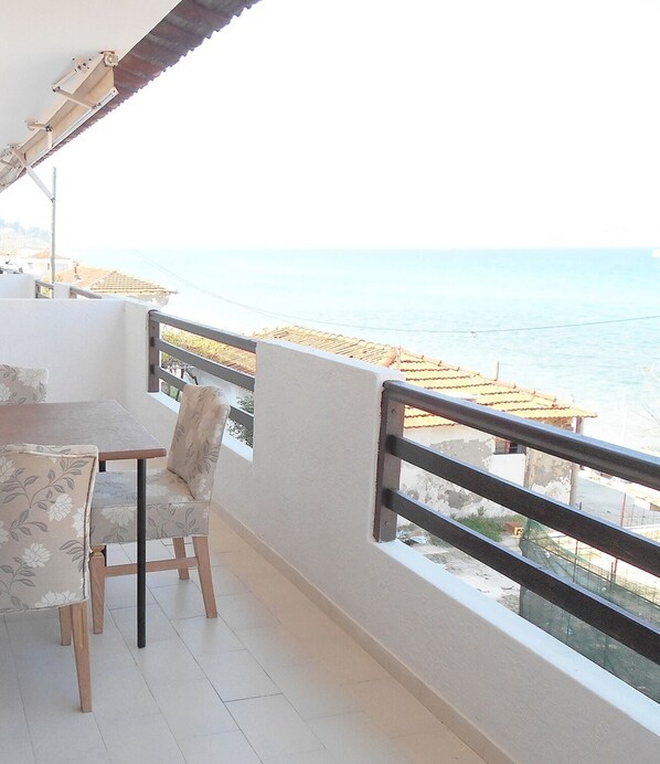 Family Studio Suite | Balcony view
