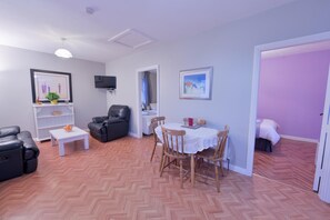 Interior - 10minDriveCliffsOfMoher-Cozy2Br-Parking-WiFi (Lahinch)