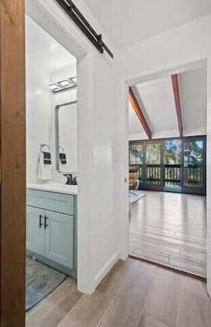 Interior - @ Marbella Lane - 3BR Penthouse Suite |SF|Parking (Brisbane)