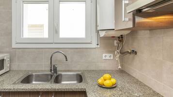 Een magnetron, een oven