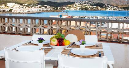 Cosy apartment for 4 people with WIFI and TV