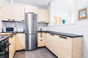 Refrigerador, microondas, horno y lavavajillas