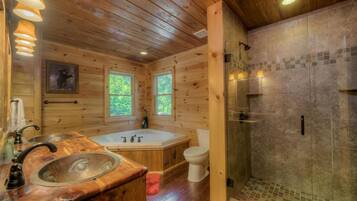 Cabin, 3 Bedrooms | Bathroom