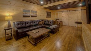 Interior - River Rush Cabin by Escape to Blue Ridge (Blue Ridge)