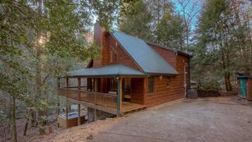 Cabin, 3 Bedrooms | Exterior