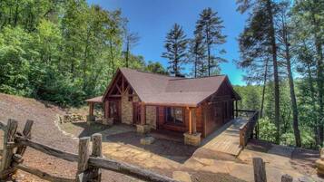 Cabin, 4 Bedrooms | Exterior