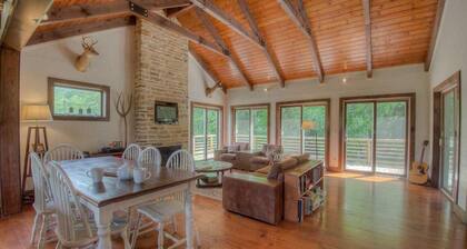 Noontootla Cottage by Escape to Blue Ridge