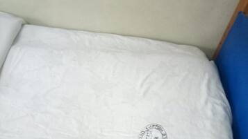 Single Room | Desk, free WiFi, bed sheets