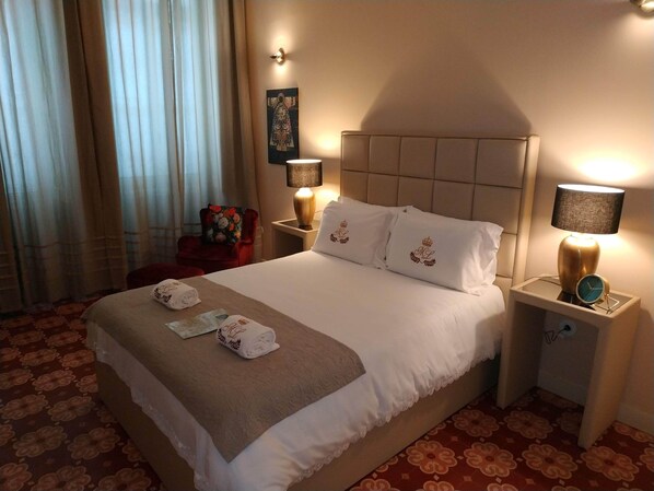 熨斗/熨衫板、Wi-Fi、床單