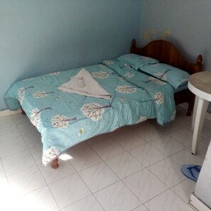 Chambre simple | Bureau, accès au Wi-Fi (inclus), literie fournie