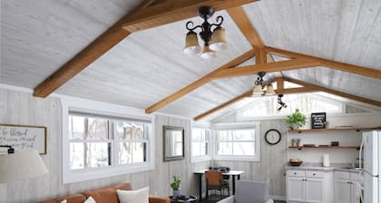 Hot Tub, Couples Hideaway, Private, Gazebo, Serene, Country, Birds, Wildlife