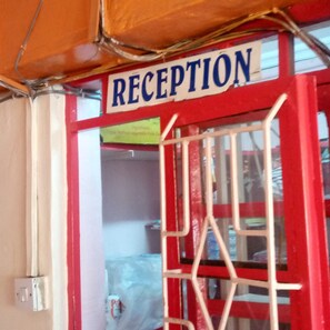 Reception - Qwetu Guest House (Nakuru)