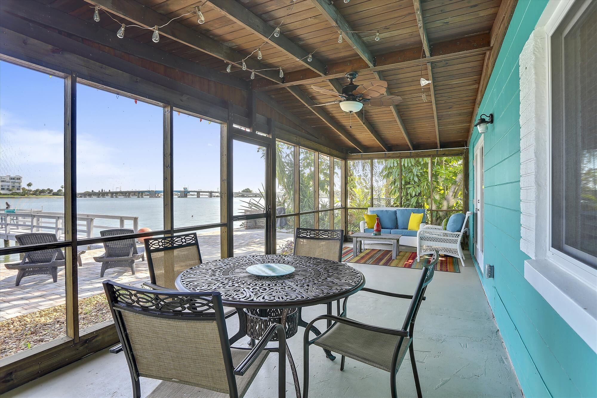 Ferienhaus, Mehrere Betten (Boca Bay 3BR home, Water front, Dock,) | Balkon