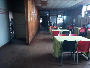 Breakfast, lunch and dinner served  - Starwood Hotel Kagio (Kagio)