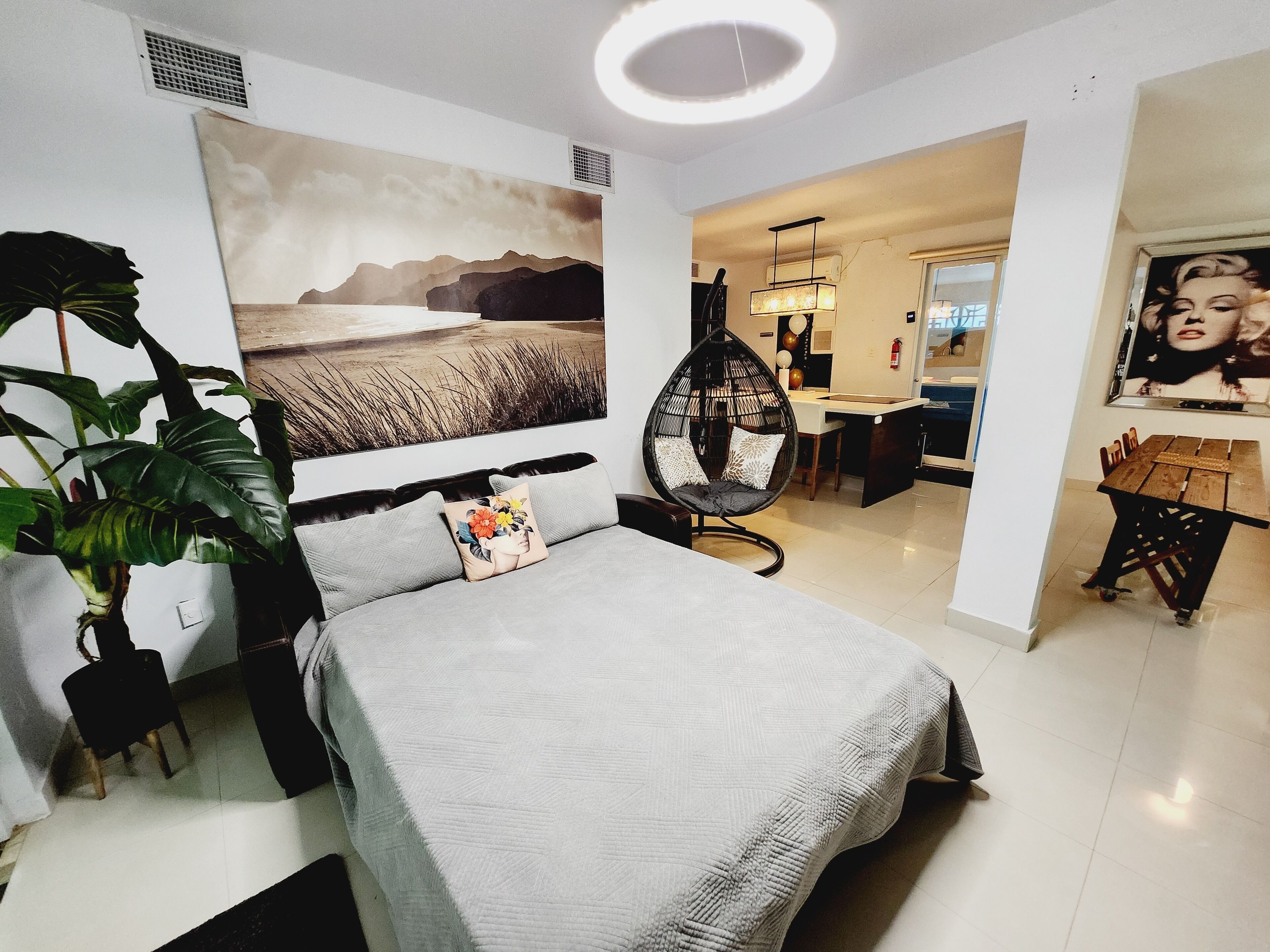 4 habitaciones, tabla de planchar con plancha y wifi gratis 
