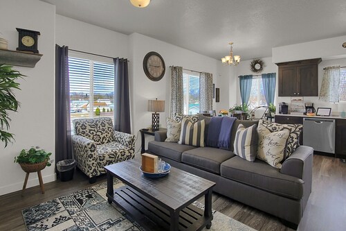 ✔️Fabulous Luxury Apt ✔️ Fast WiFi ✔️ 4KHDTV ✈ Hill AFB