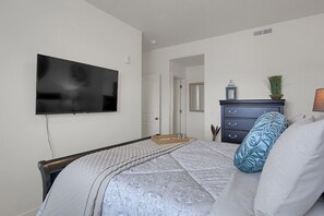 3 bedrooms, memory-foam beds, iron/ironing board, free WiFi