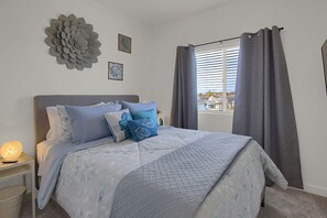 3 bedrooms, memory-foam beds, iron/ironing board, free WiFi