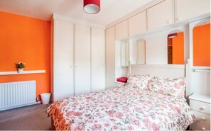 1 Schlafzimmer, Schreibtisch, Bügeleisen/Bügelbrett, kostenloses WLAN