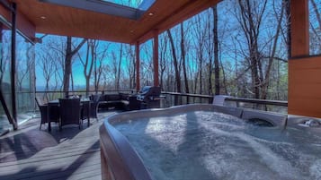 Cabin, 3 Bedrooms | Spa