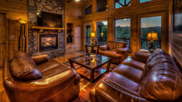 Cabin, 3 Bedrooms | Living room | TV