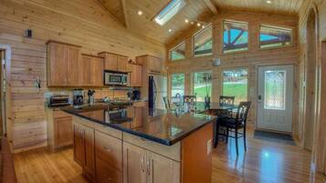 Cabin, 3 Bedrooms | Private kitchen | Fridge, microwave, stovetop, dishwasher