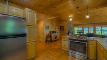 Cabin, 3 Bedrooms | Private kitchen | Fridge, microwave, stovetop, dishwasher