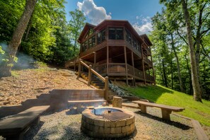 BBQ/picnic Area - Skyline Lodge by Escape to Blue Ridge (Ellijay)