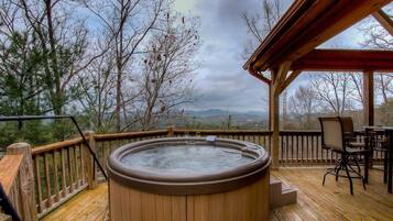 Private spa tub