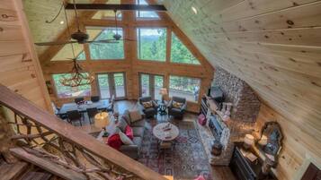 Cabin, 3 Bedrooms | Living room | TV