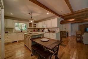 Cabin, 4 Bedrooms | Private kitchen | Fridge, microwave, stovetop, dishwasher - Toccoa Lookout Cottage by Escape to Blue Ridge (Blue Ridge)