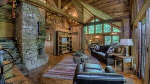 Cabin, 4 phòng ngủ | Phòng khách | TV 