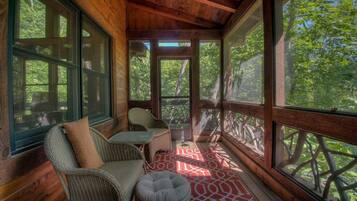 Cabin, 4 Bedrooms | Balcony