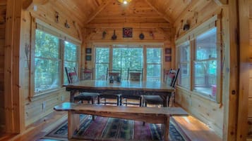 Cabin, 4 Bedrooms | In-room dining