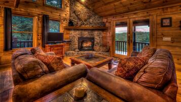 Cabin, 3 Bedrooms | Living room | TV