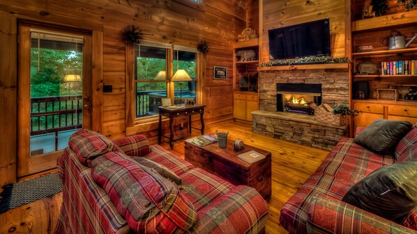 Cabin, 3 Bedrooms | Living room
