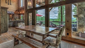 Cabin, 3 Bedrooms | In-room dining