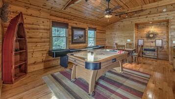 小屋, 3 間臥室 | 遊戲室