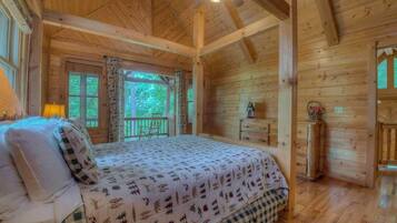 Cabin, 3 Bedrooms | 3 bedrooms, iron/ironing board, free WiFi, bed sheets