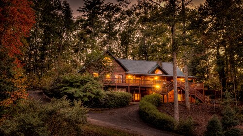 Serenity Lodge and Stable by Escape to Blue Ridge