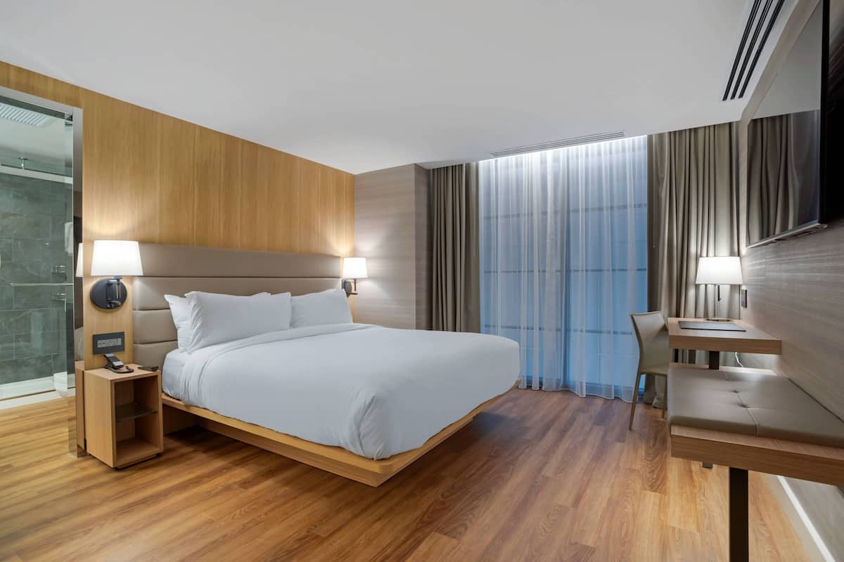 Ropa de cama de alta calidad y escritorio