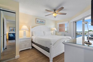 2 bedrooms, iron/ironing board, free WiFi, bed sheets - Sunny Shores Retreat | Prime Beach Location (St. Pete Beach)