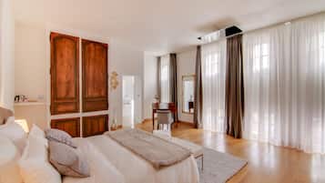 Deluxe kamer (Boudoir) | Luxe beddengoed, bedden met traagschuimmatrassen